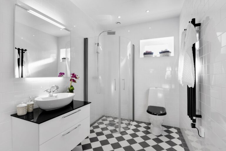 5 Smart Upgrades to Boost Your Austin Bathroom’s Function and Style