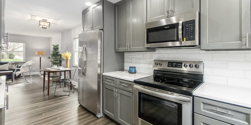 Kitchen-1-715-E-Weisheimer-Rd00022